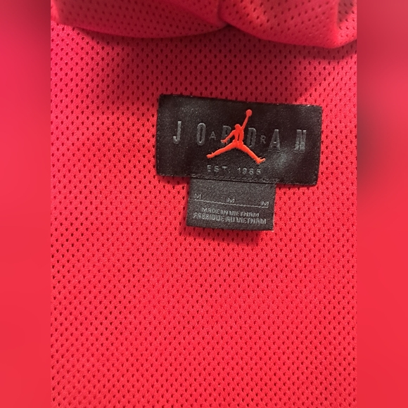 Nike Air Jordan Essentials Woven Men's Jacket in Red and Black, Size M. - Picture 9 of 16